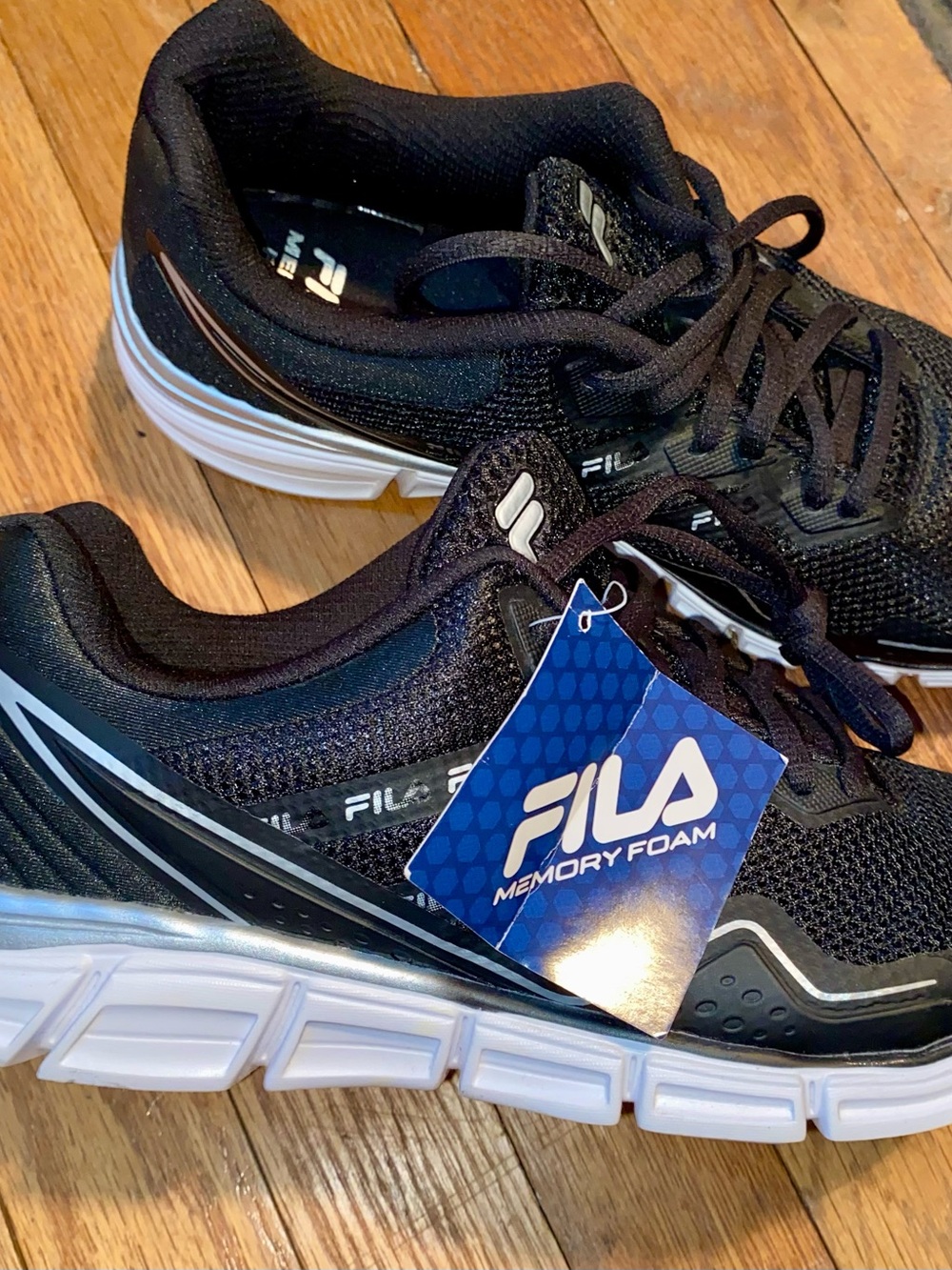 Fila Black and White Memory Foam Athletic Sneakers 8.5